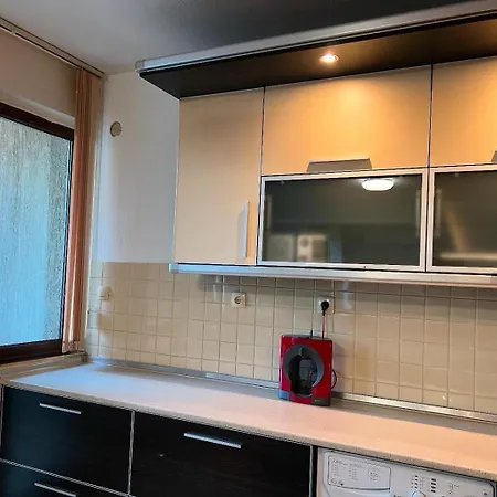 Victoria - * Sandanski