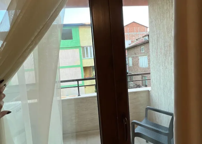 Victoria - * סנדנסקי